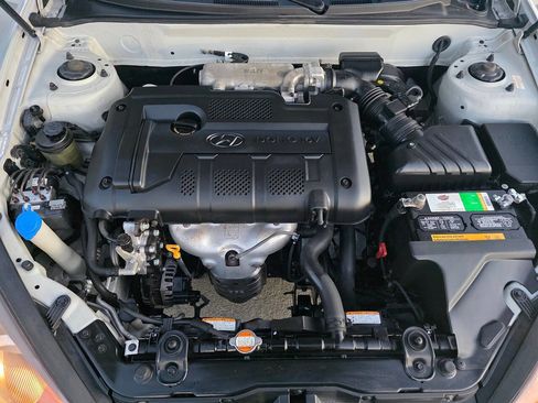 Used 2008 Hyundai Tiburon GS image 31