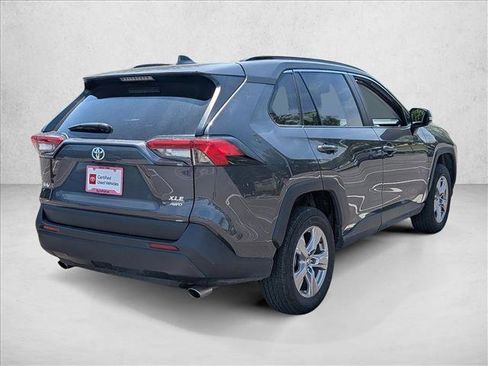 Used 2025 Toyota RAV4 XLE AWD/4WD image 5