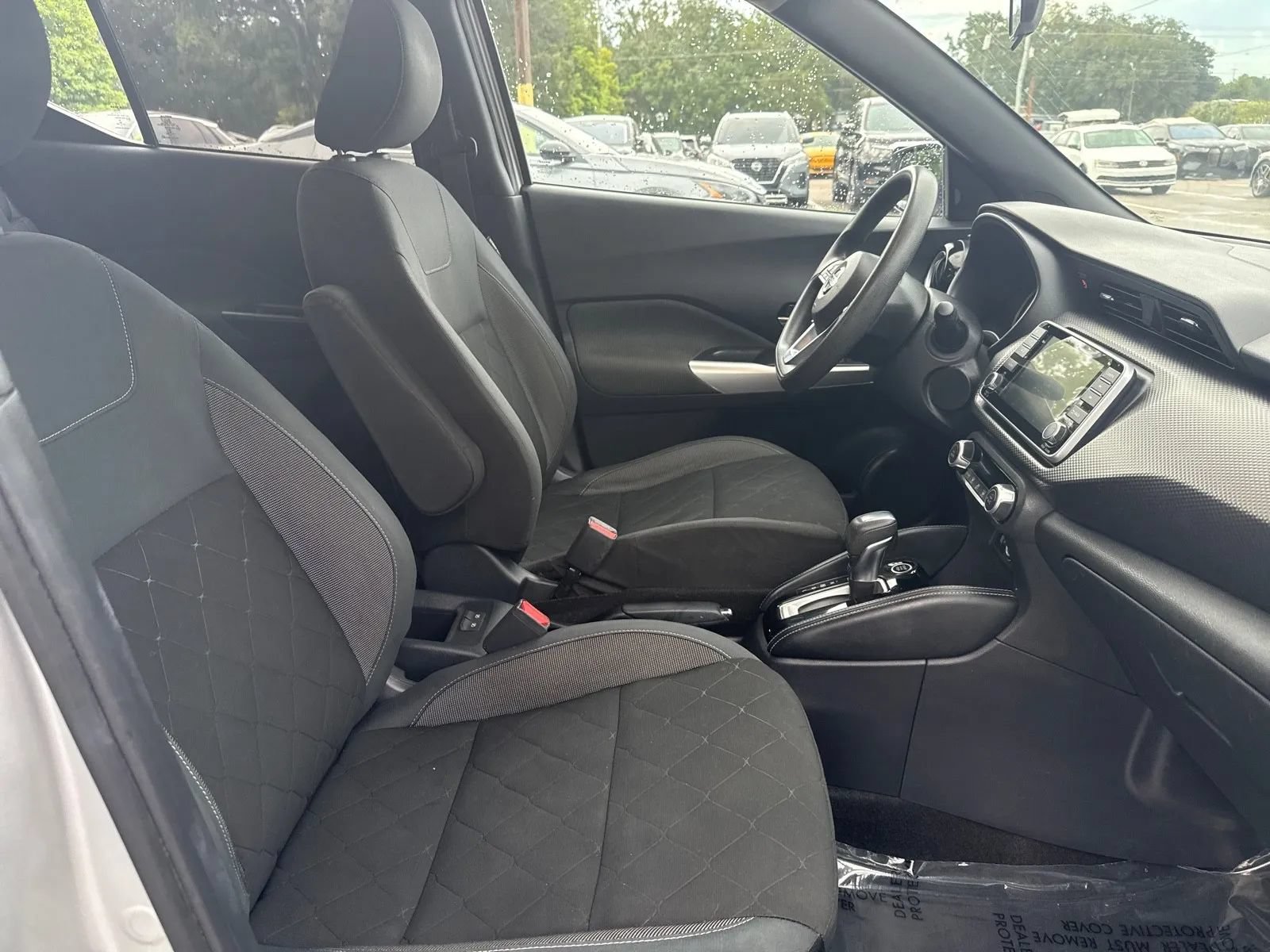 Used 2020 Nissan Kicks SV FWD image 14