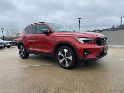 Certified 2023 Volvo XC40 B5 Plus w/ Climate Package