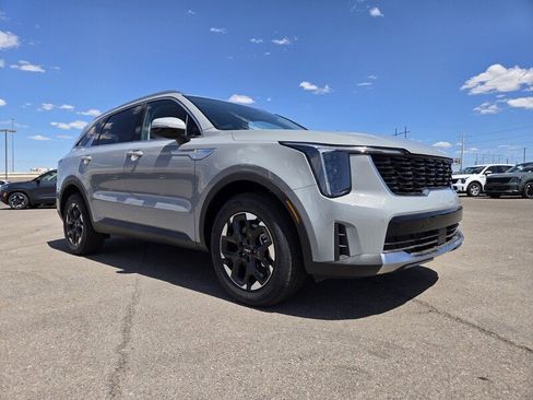 New 2026 Kia Sorento S FWD image 2