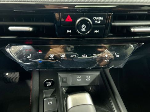 New 2026 Nissan Kicks SR w/ SR Premium Package image 17