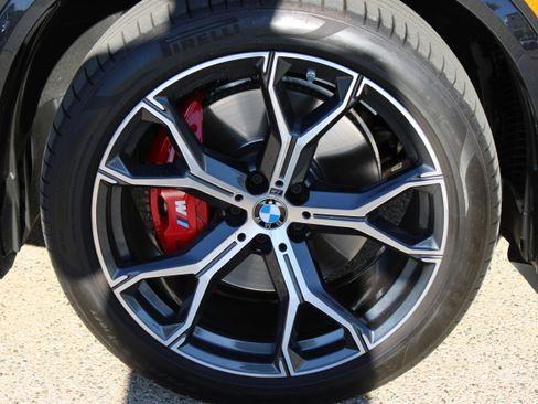 Used 2023 BMW X5 xDrive40i w/ M Sport Package image 12