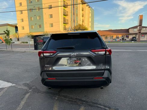 Used 2025 Toyota RAV4 LE AWD/4WD image 6