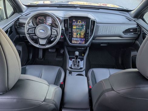 Used 2025 Subaru Forester Touring image 11