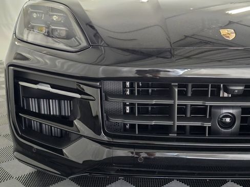 New 2026 Porsche Cayenne GTS AWD/4WD image 31