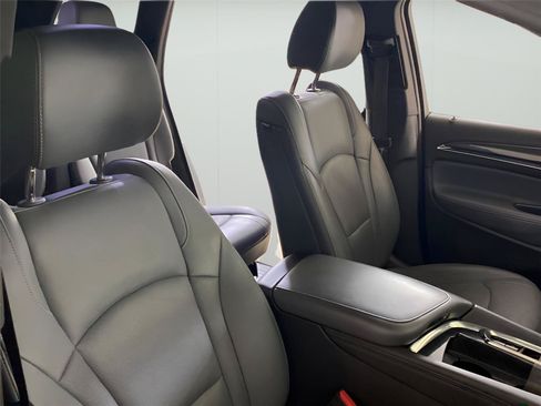 Used 2024 Buick Enclave Essence w/ LPO, Floor Liner Package AWD/4WD image 35