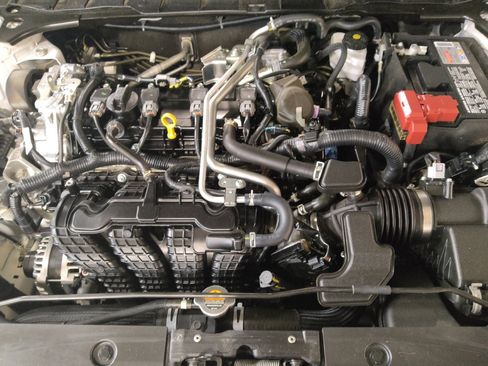 Used 2024 Nissan Altima 2.5 SV FWD image 30