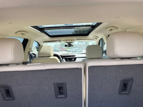 Used 2022 Cadillac XT5 Premium Luxury FWD image 7