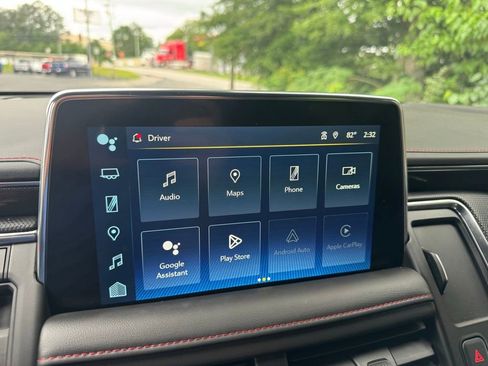 Used 2022 Chevrolet Suburban RST w/ Luxury Package RWD image 30