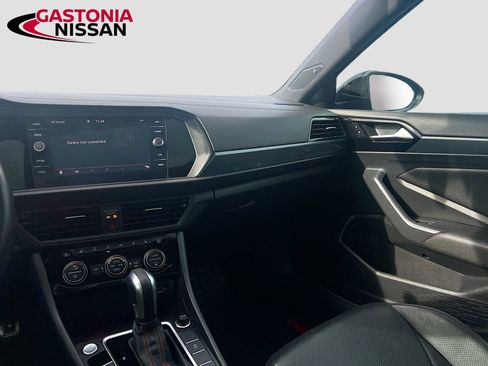 Used 2020 Volkswagen Jetta GLI Autobahn image 31