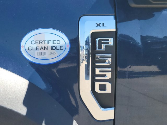Used 2017 Ford F550 2WD Regular Cab Super Duty image 18
