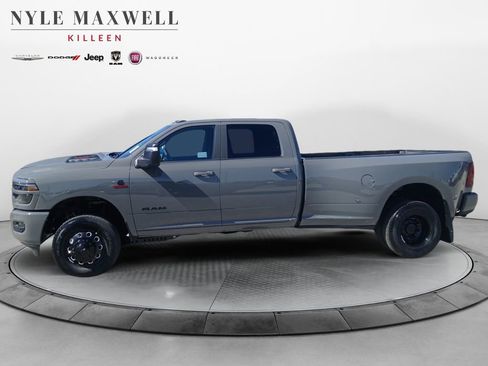 New 2026 RAM 3500 Laramie AWD/4WD image 13