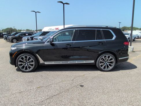 Used 2022 BMW X7 xDrive40i w/ Premium Package AWD/4WD image 2