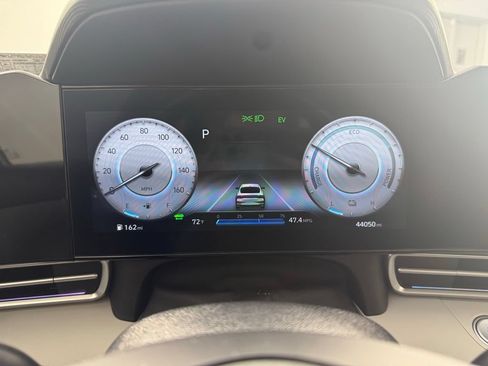 Used 2023 Hyundai Elantra Limited FWD image 18