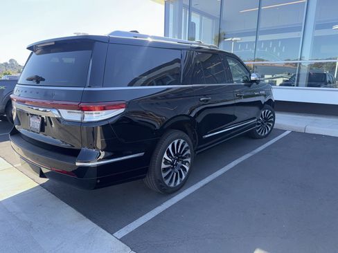 Used 2023 Lincoln Navigator L Black Label image 18