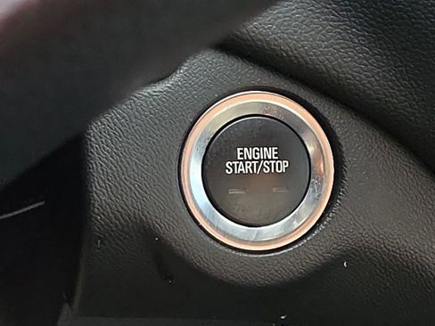 Used 2022 Chevrolet Equinox LT image 17