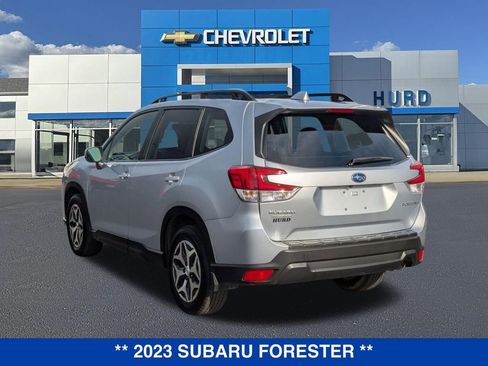 Used 2023 Subaru Forester Premium AWD/4WD image 6
