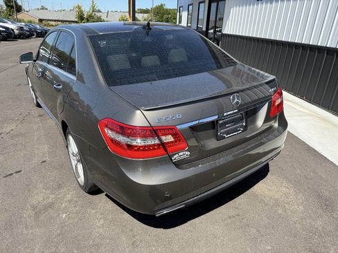 Used 2011 Mercedes-Benz E 550 4MATIC Sedan w/ Premium 2 Pkg image 10