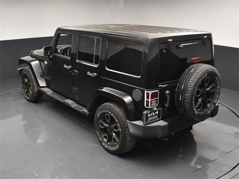 Used 2017 Jeep Wrangler Unlimited Sahara image 41