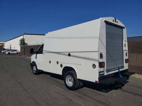 New 2026 Chevrolet Express 3500 w/ Power Convenience Package RWD image 6