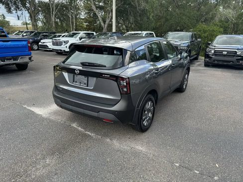 Used 2025 Nissan Kicks S FWD image 10