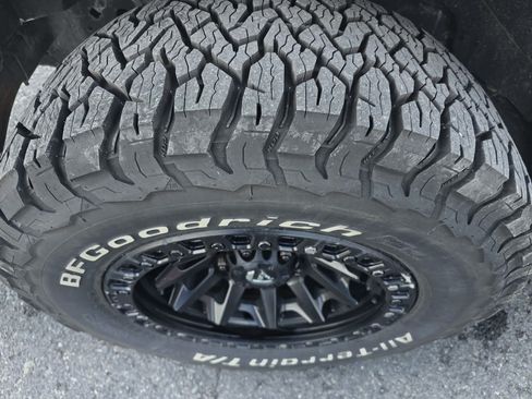Used 2018 Ford F150 XLT AWD/4WD image 10