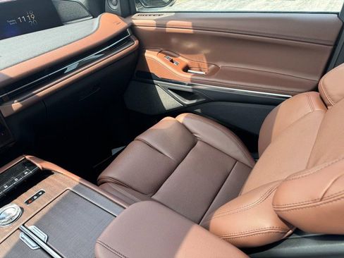 New 2025 Lincoln Navigator L Reserve image 11