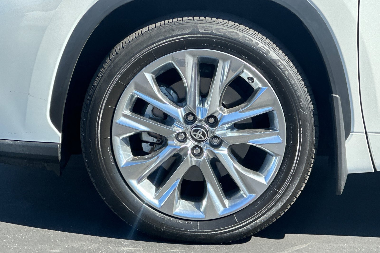 Certified 2021 Toyota Highlander Limited AWD/4WD image 27
