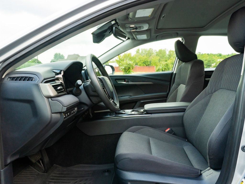 Used 2025 Toyota Camry LE w/ Convenience Package AWD/4WD image 11