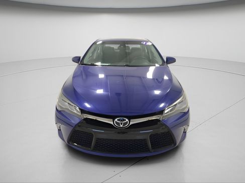 Used 2015 Toyota Camry XSE w/ Advanced Technology Package FWD image 2