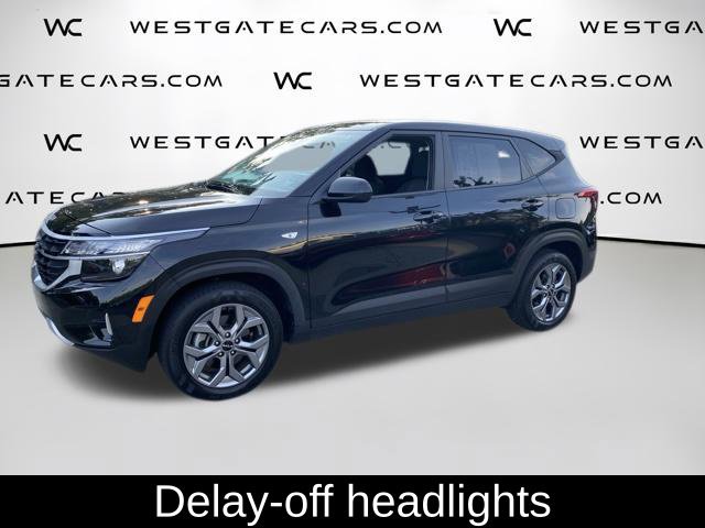 Used 2024 Kia Seltos LX AWD/4WD image 4