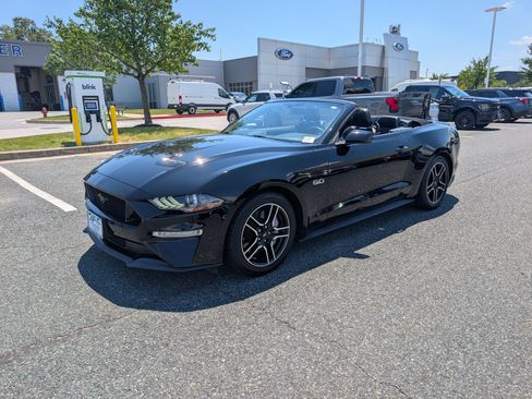 Certified 2019 Ford Mustang GT Premium w/ Equipment Group 401A RWD image 28