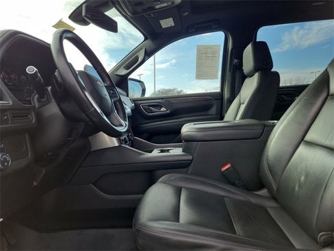 Used 2021 Chevrolet Suburban LT image 20