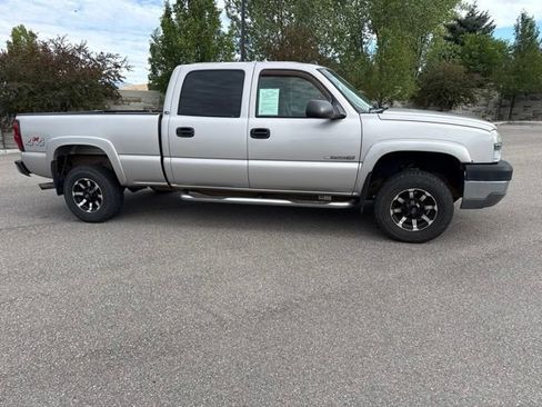 Used 2004 Chevrolet Silverado 2500 LS AWD/4WD image 12