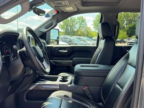 Used 2020 Chevrolet Silverado 2500 LTZ w/ LTZ Plus Package AWD/4WD image 9