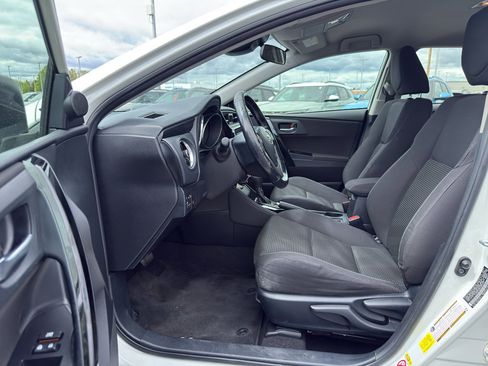 Used 2017 Toyota Corolla iM FWD image 11