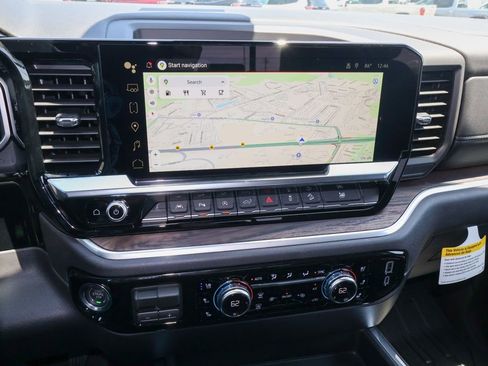 New 2026 GMC Sierra 1500 SLT w/ SLT Premium Package AWD/4WD image 17