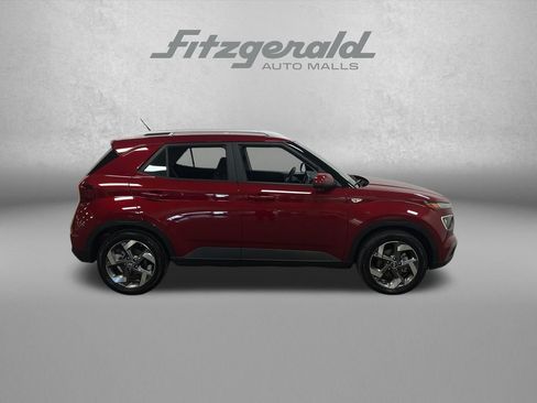 Used 2025 Hyundai Venue SEL FWD image 7