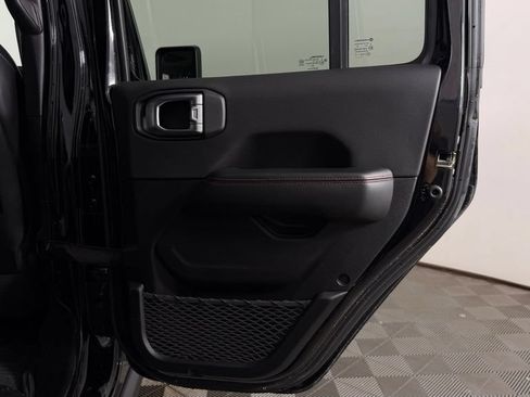 Used 2024 Jeep Wrangler Unlimited Rubicon AWD/4WD image 31