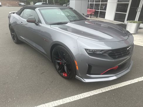 Used 2022 Chevrolet Camaro LT w/ Redline Edition RWD image 2