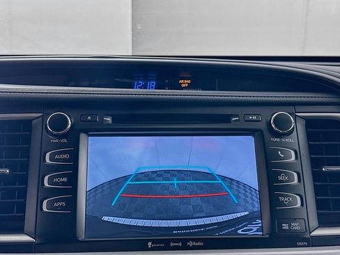Used 2017 Toyota Highlander SE AWD/4WD image 23