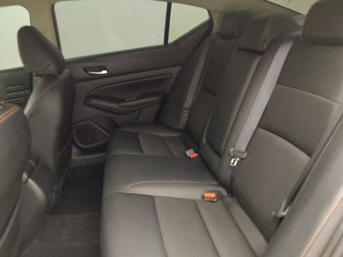 Used 2019 Nissan Altima 2.5 SR FWD image 18