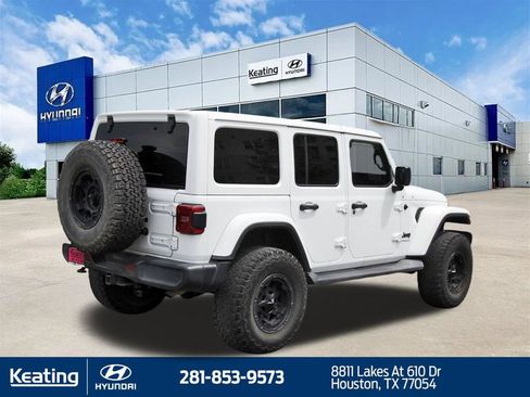 Used 2020 Jeep Wrangler Unlimited Sahara AWD/4WD image 5