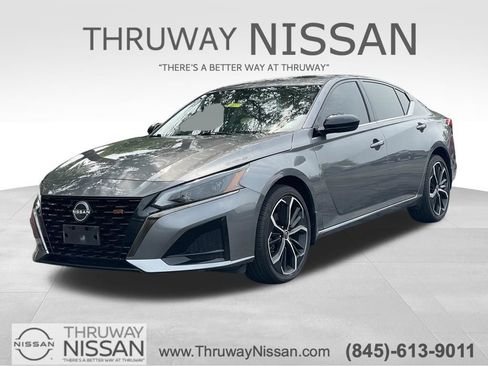 Certified 2024 Nissan Altima 2.5 SR w/ SR Premium Package AWD/4WD image 1