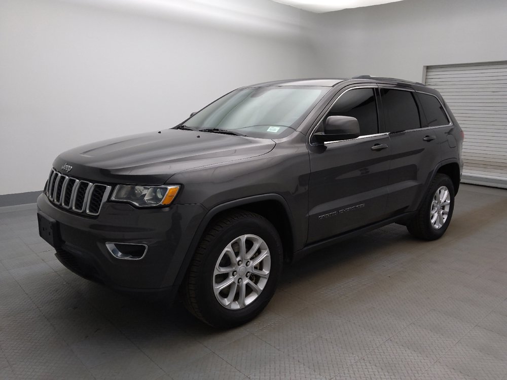 Used 2021 Jeep Grand Cherokee Laredo RWD image 2