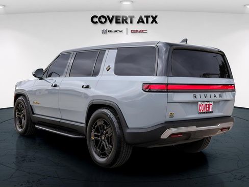 Used 2023 Rivian R1S Launch Edition image 6