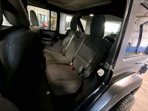 Used 2020 Jeep Wrangler Unlimited Sport S image 27