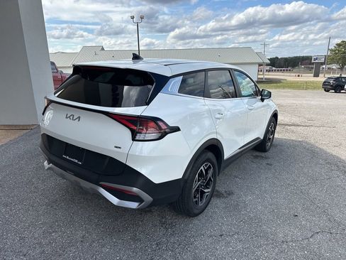 Used 2024 Kia Sportage LX image 7