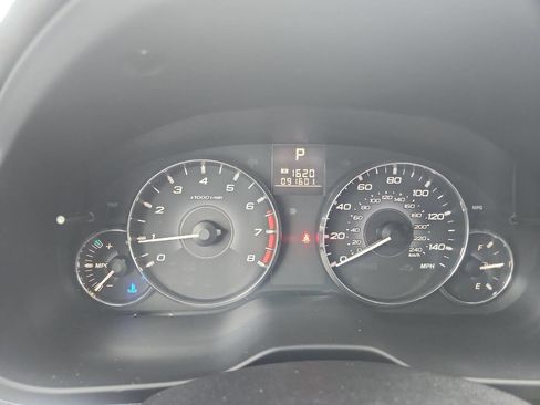 Used 2011 Subaru Outback 2.5i Premium image 3